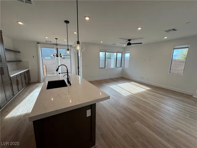 $2,600 | 4395 Sunburst Spg Avenue, Las Vegas, NV 89141