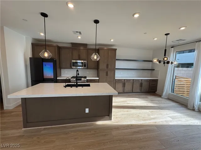 $2,600 | 4395 Sunburst Spg Avenue, Las Vegas, NV 89141