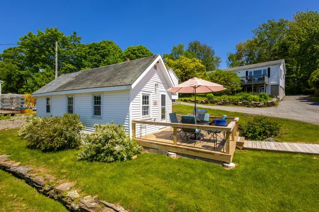 $945,000 | 87 Lowells Cove Road, Harpswell, ME 04066