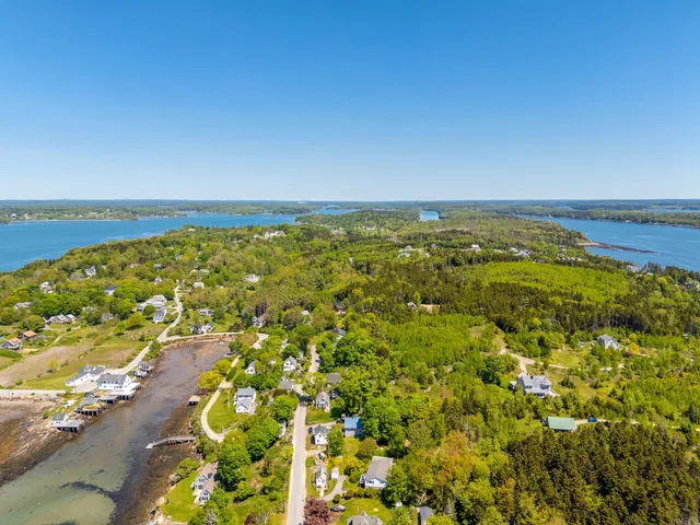 $945,000 | 87 Lowells Cove Road, Harpswell, ME 04066