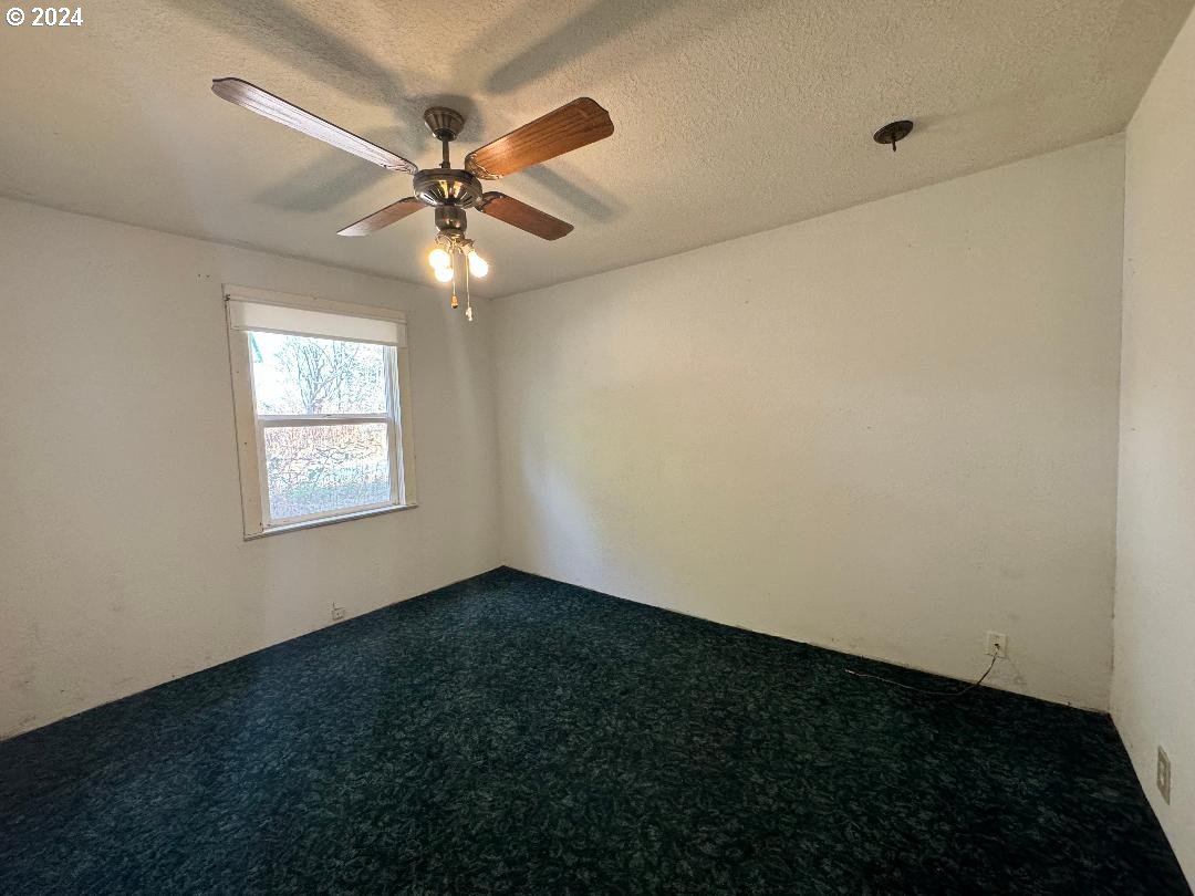 3944 Hooker Road Roseburg, OR 97470 - Photo 13 of 29 Gallery Image 13
