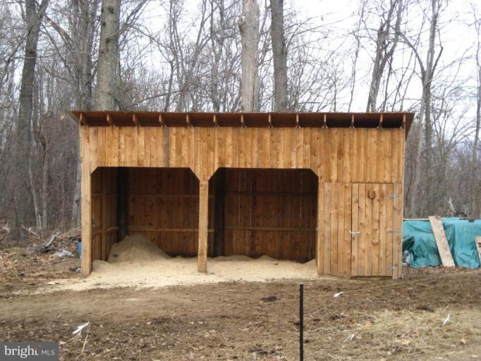 2946 Fulton Road Hedgesville, WV 25427 - Photo 13 of 15 Shed
