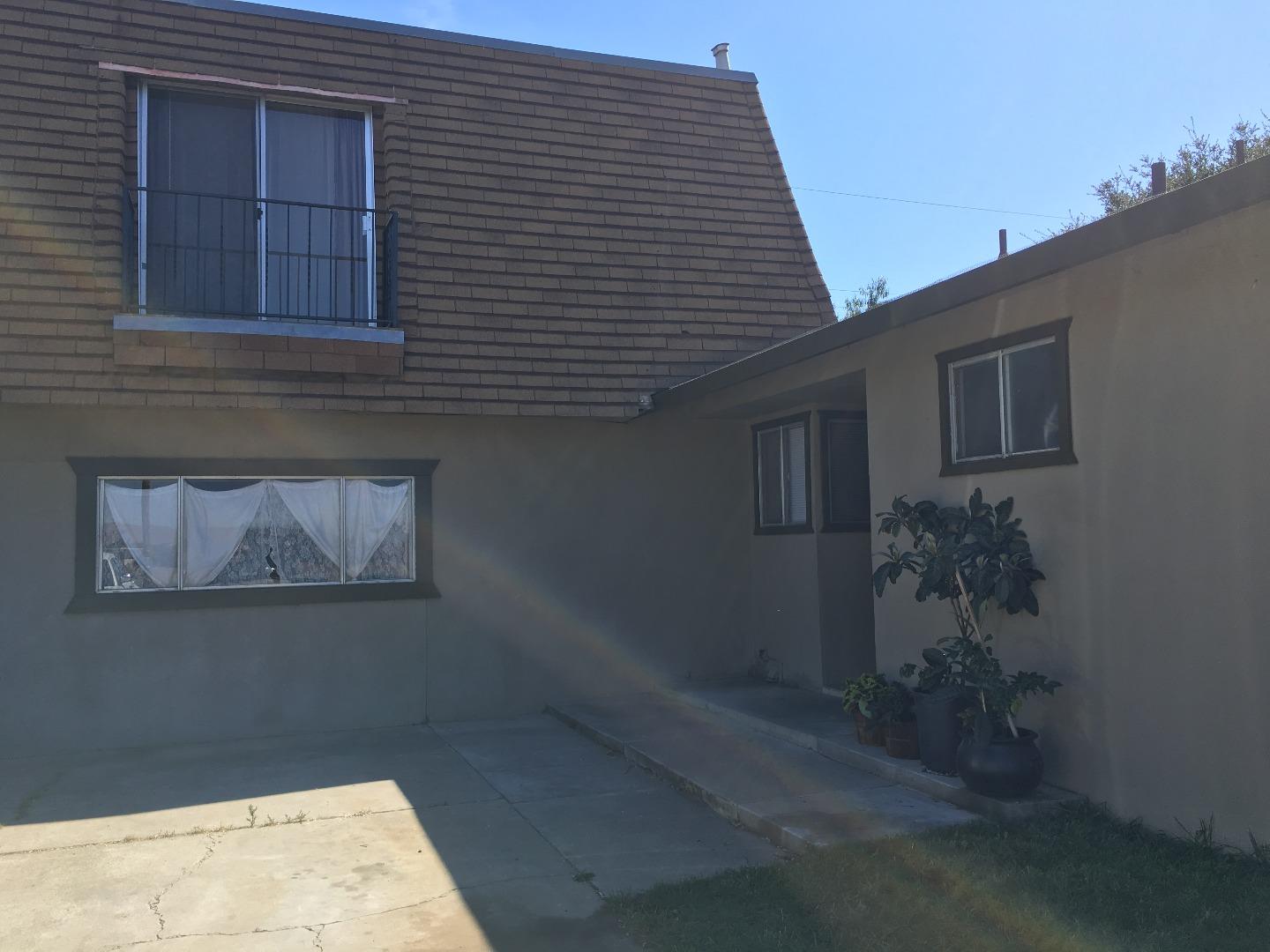1991 Valley View Road Hollister, CA 95023 - Photo 3 of 26 Gallery Image 3