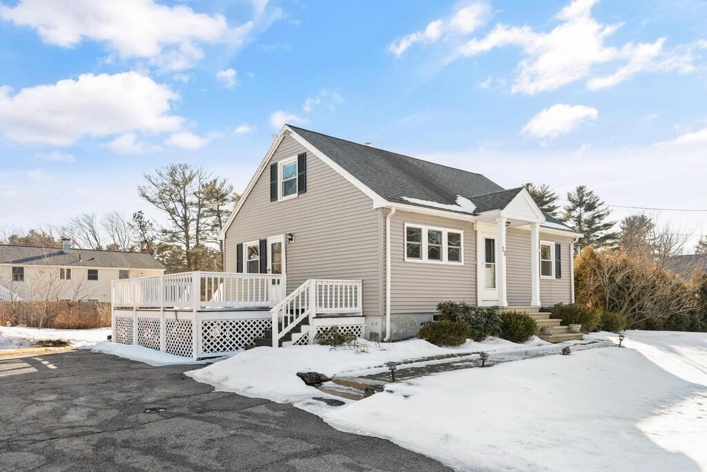 22 Community Road Billerica, MA 01821 - Photo 2 of 26