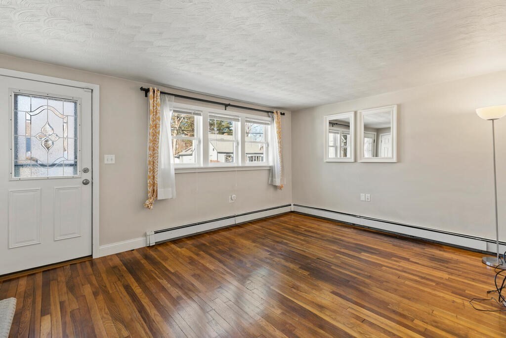 22 Community Road Billerica, MA 01821 - Photo 8 of 26