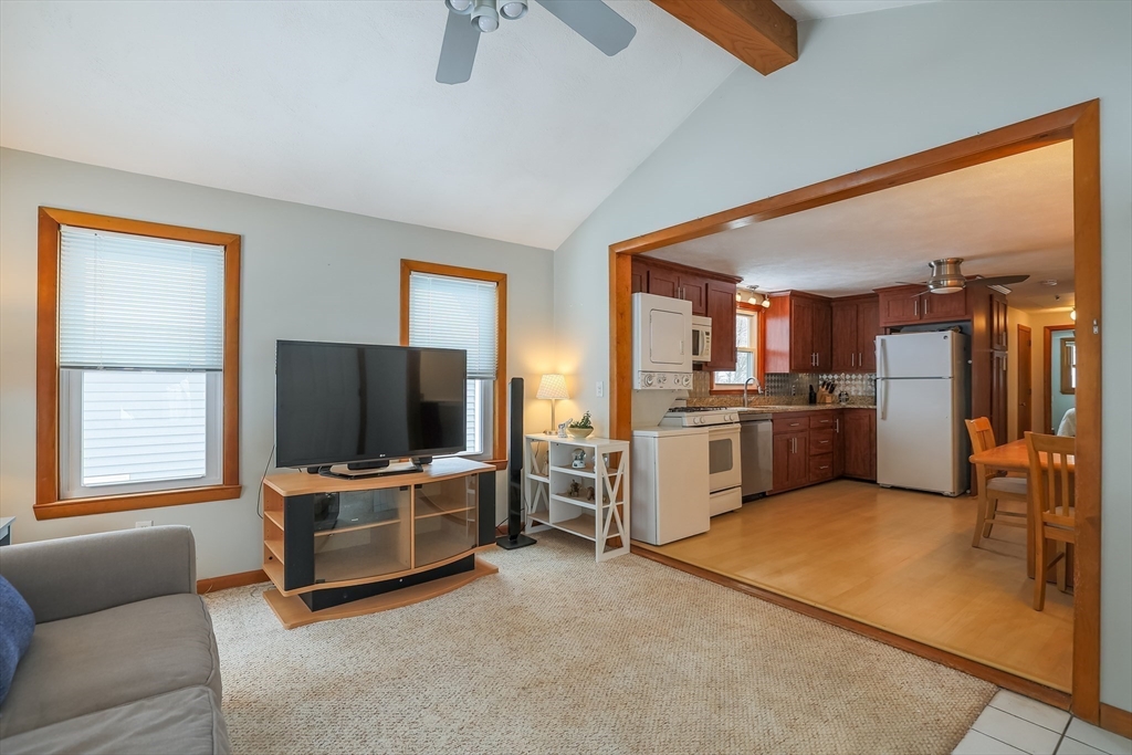 6 Mary Road North Billerica, MA 01862 - Photo 4 of 35 Gallery Image 4