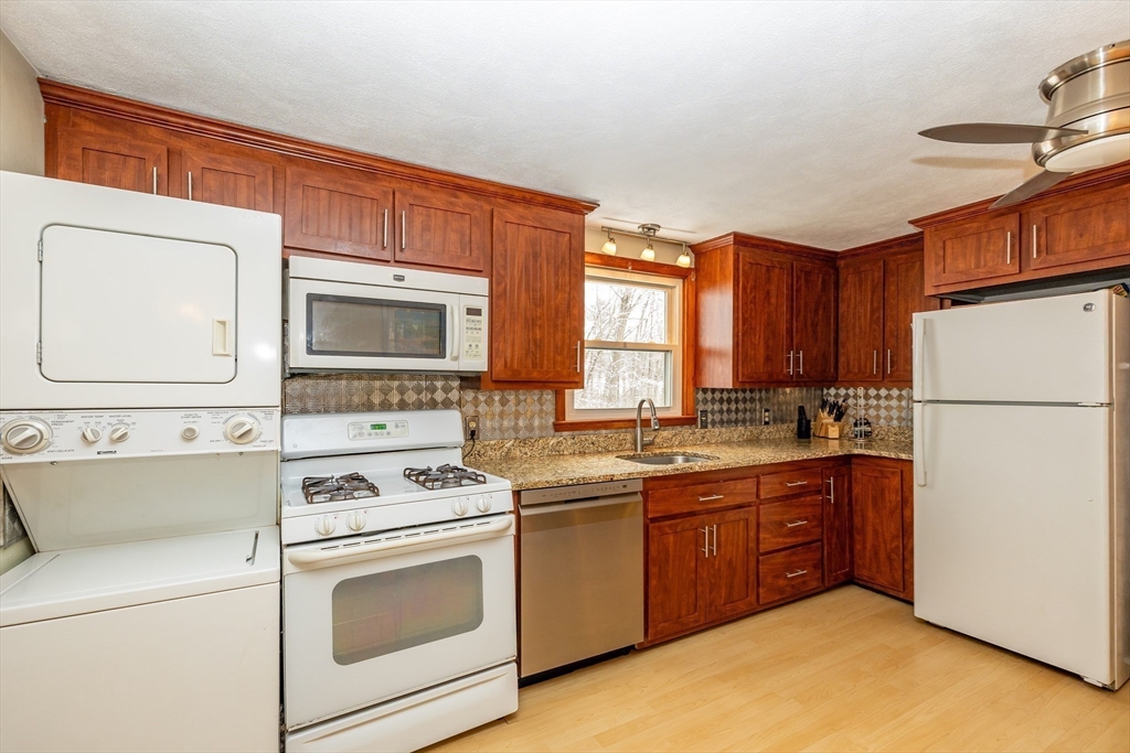 6 Mary Road North Billerica, MA 01862 - Photo 6 of 35 Gallery Image 6