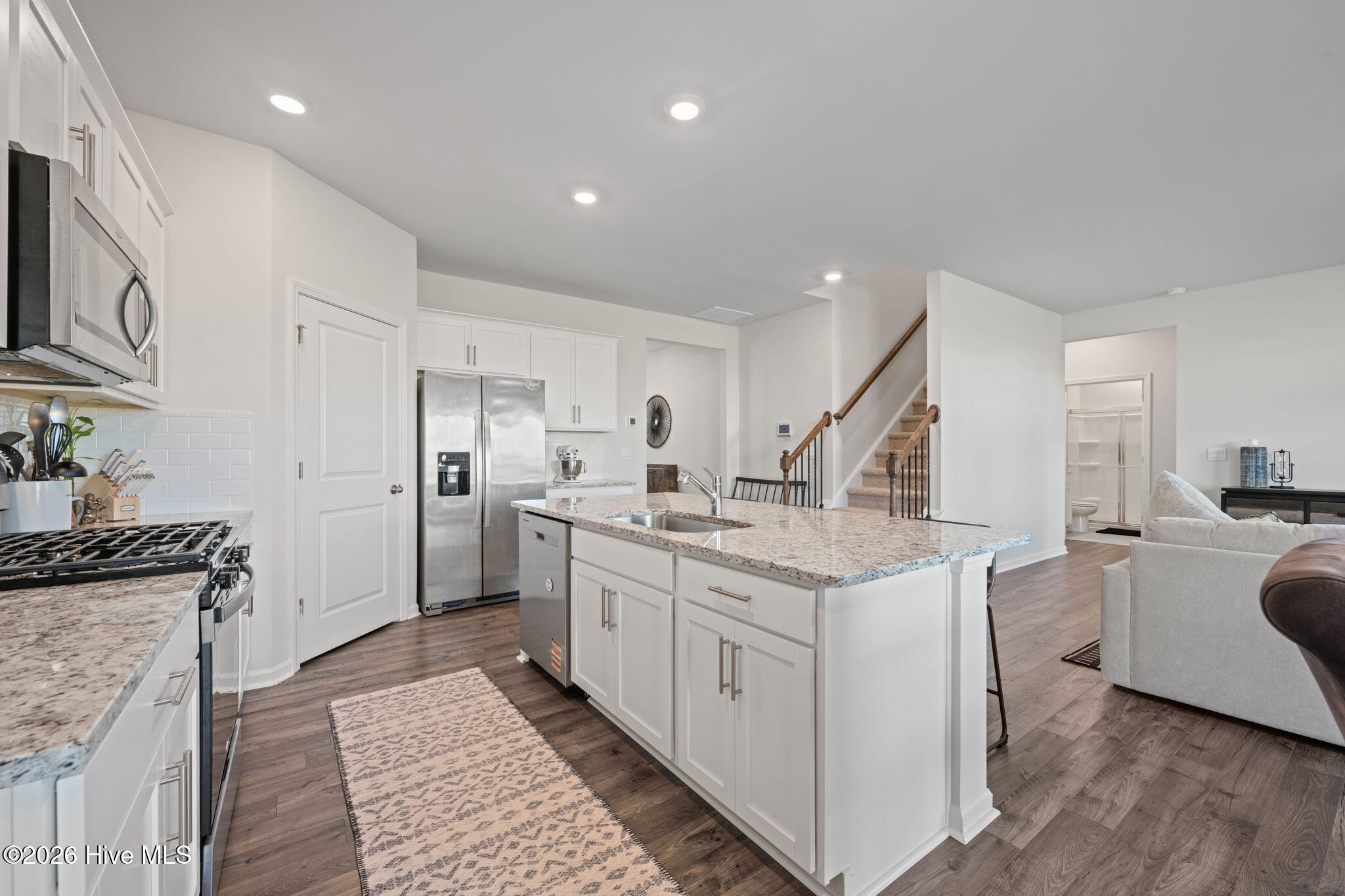 1027 Minnette Circle New Bern, NC 28562 - Photo 9 of 45 40-web-or-mls-DSC_3654