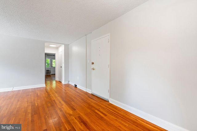 $374,800 | 7630 Tomlinson Avenue, Unit L15, Cabin John, MD 20818