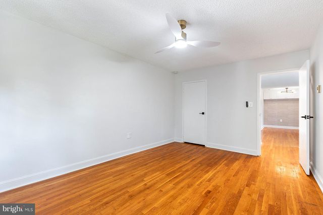 $374,800 | 7630 Tomlinson Avenue, Unit L15, Cabin John, MD 20818