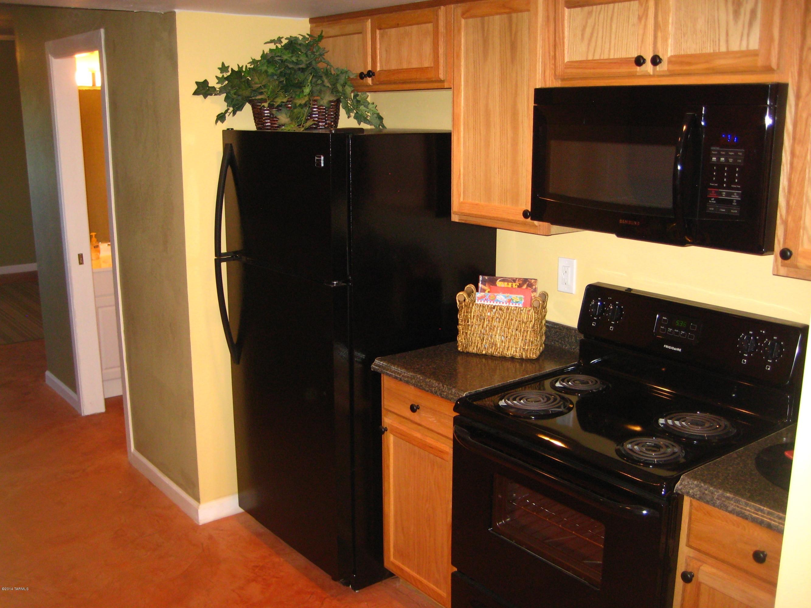 3428 North Eagle Road Tucson, AZ 85750 - Photo 2 of 47 Gallery Image 2
