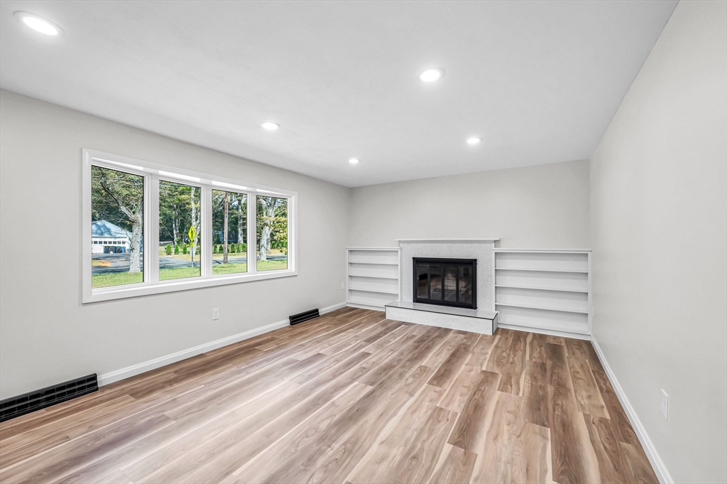 557 Maple Road, Unit 1 Longmeadow, MA 01106 - Photo 23 of 42