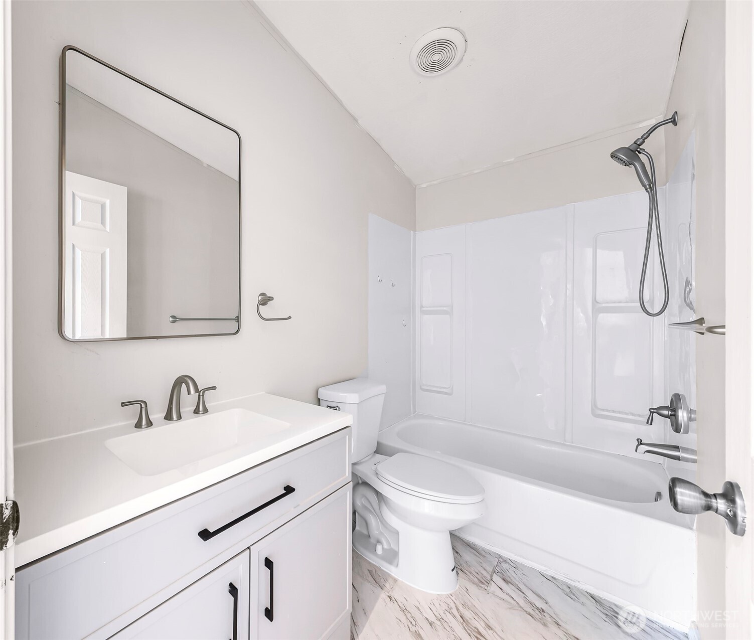 700 North Reed Street, Unit 101 Sedro-Woolley, WA 98284 - Photo 13 of 40 Gallery Image 13