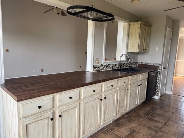 $374,900 | 251 7 Mile Ferry Road, Cunningham, TN 37052
