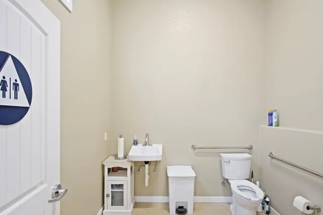 $1,575,000 | 18413 Sycamore Avenue, Patterson, CA 95363