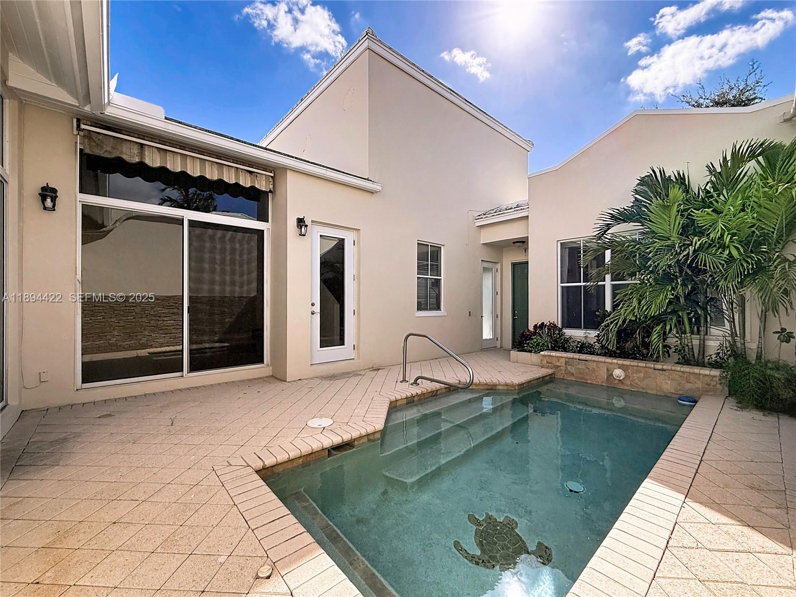 17330 Bermuda Village Drive Boca Raton, FL 33487 - Photo 6 of 40 Pool/Courtyard