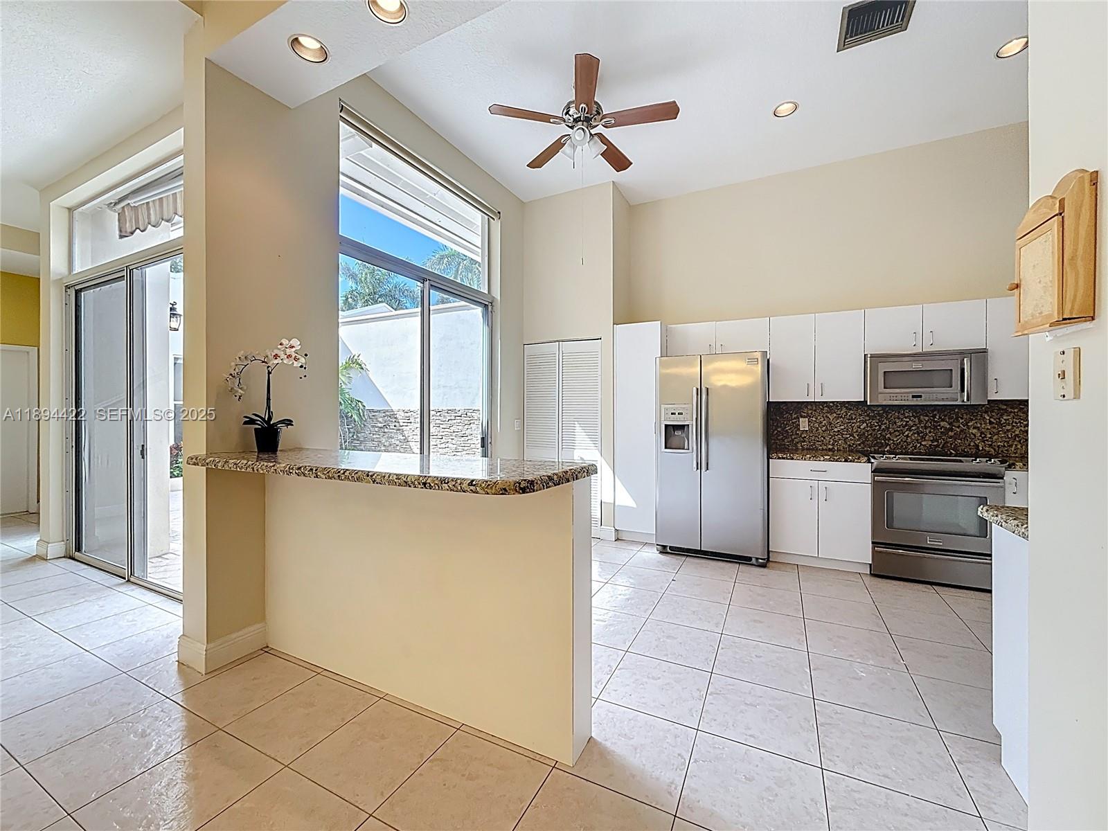 17330 Bermuda Village Drive Boca Raton, FL 33487 - Photo 10 of 40 Kitchen - Breakfast Area