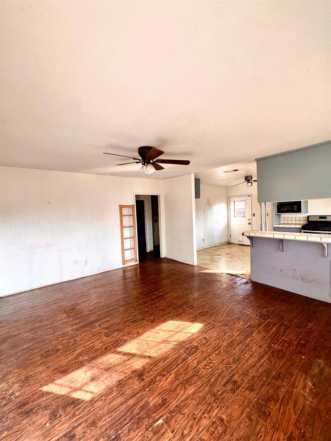 717 Souza Avenue Modesto, CA 95351 - Photo 4 of 10