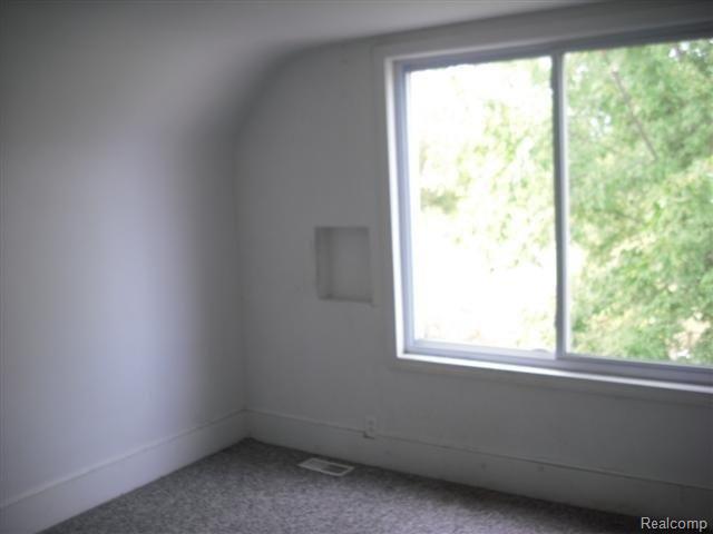 34613 Dequindre Road Troy, MI 48083 - Photo 2 of 4 1