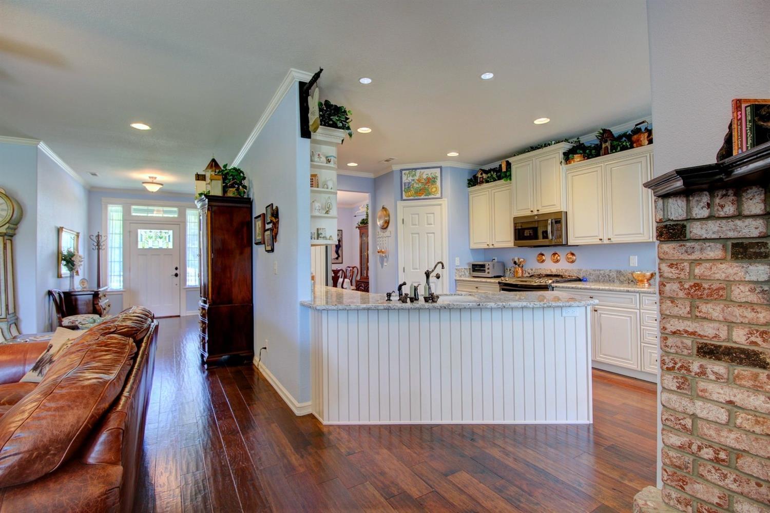 1685 Minear Road Medford, OR 97501 - Photo 32 of 32 Open floor plan with all new upgrades, i