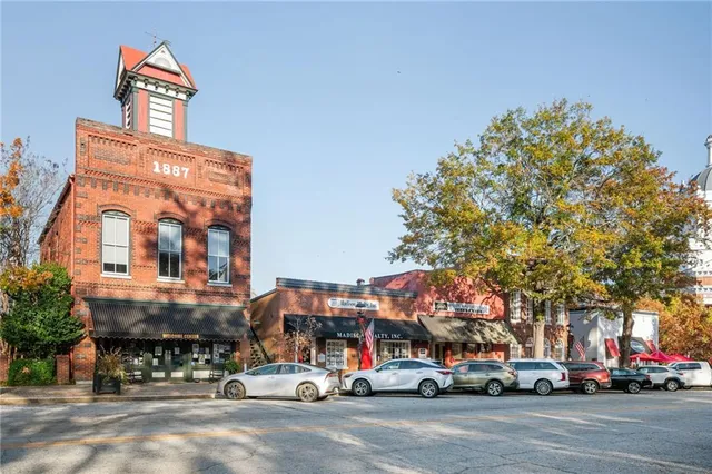 $2,375,000 | 766 East Avenue, Madison, GA 30650