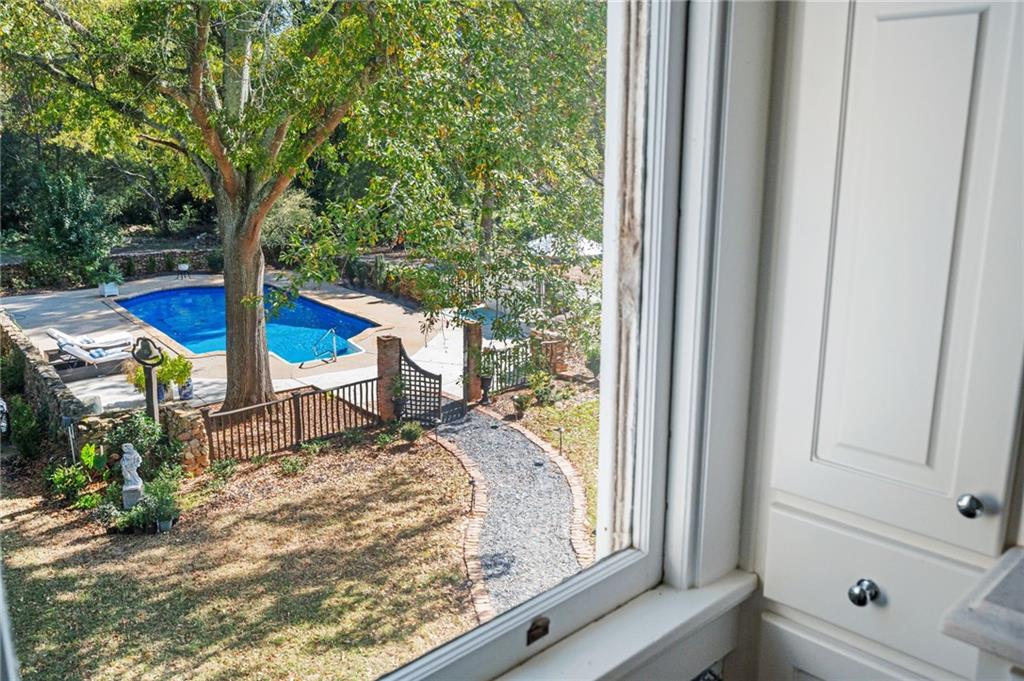 766 East Avenue Madison, GA 30650 - Photo 39 of 76