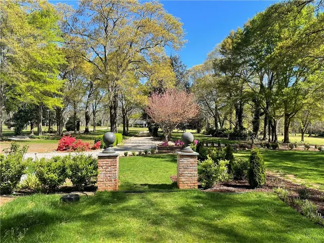 $2,375,000 | 766 East Avenue, Madison, GA 30650