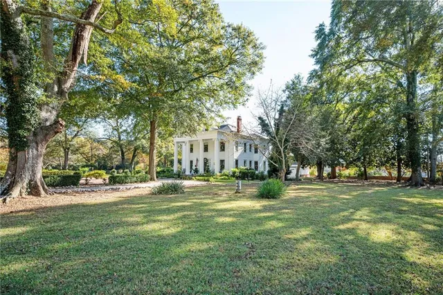 $2,375,000 | 766 East Avenue, Madison, GA 30650