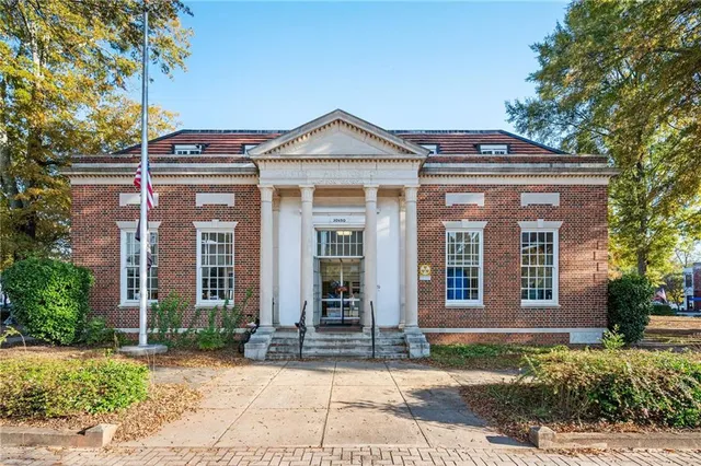 $2,375,000 | 766 East Avenue, Madison, GA 30650
