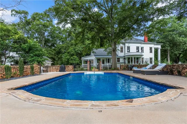 $2,375,000 | 766 East Avenue, Madison, GA 30650