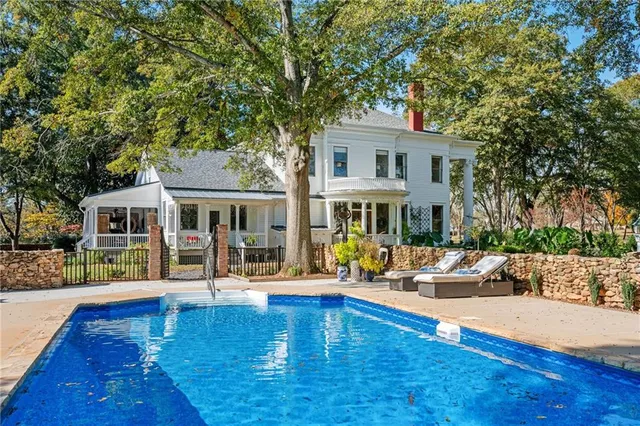 $2,375,000 | 766 East Avenue, Madison, GA 30650