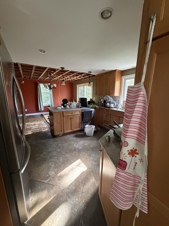 83 Seaver Street Wellesley, MA 02481 - Photo 2 of 8