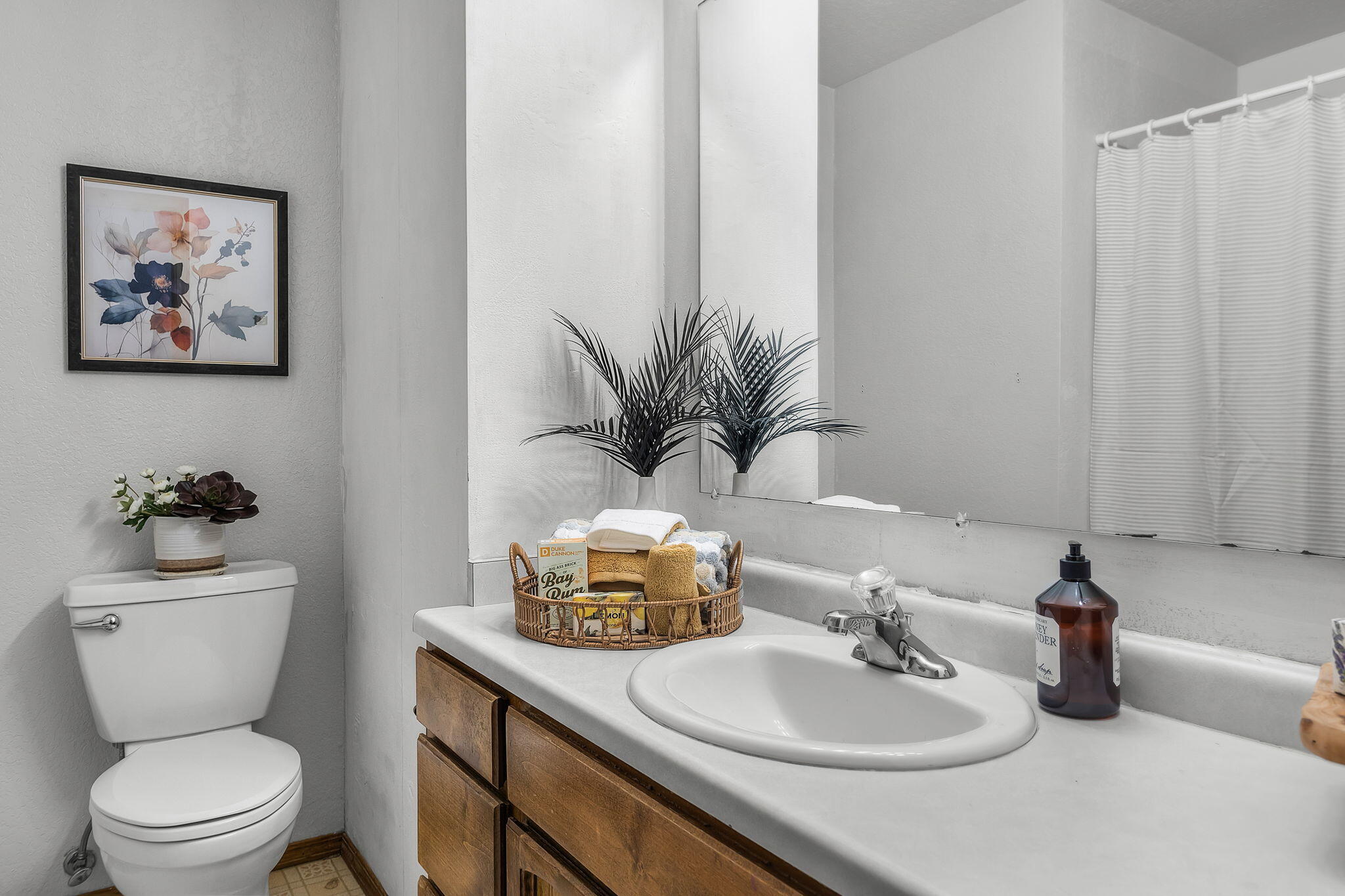 1728 Northeast Carson Way Bend, OR 97701 - Photo 17 of 33 Hall Bath