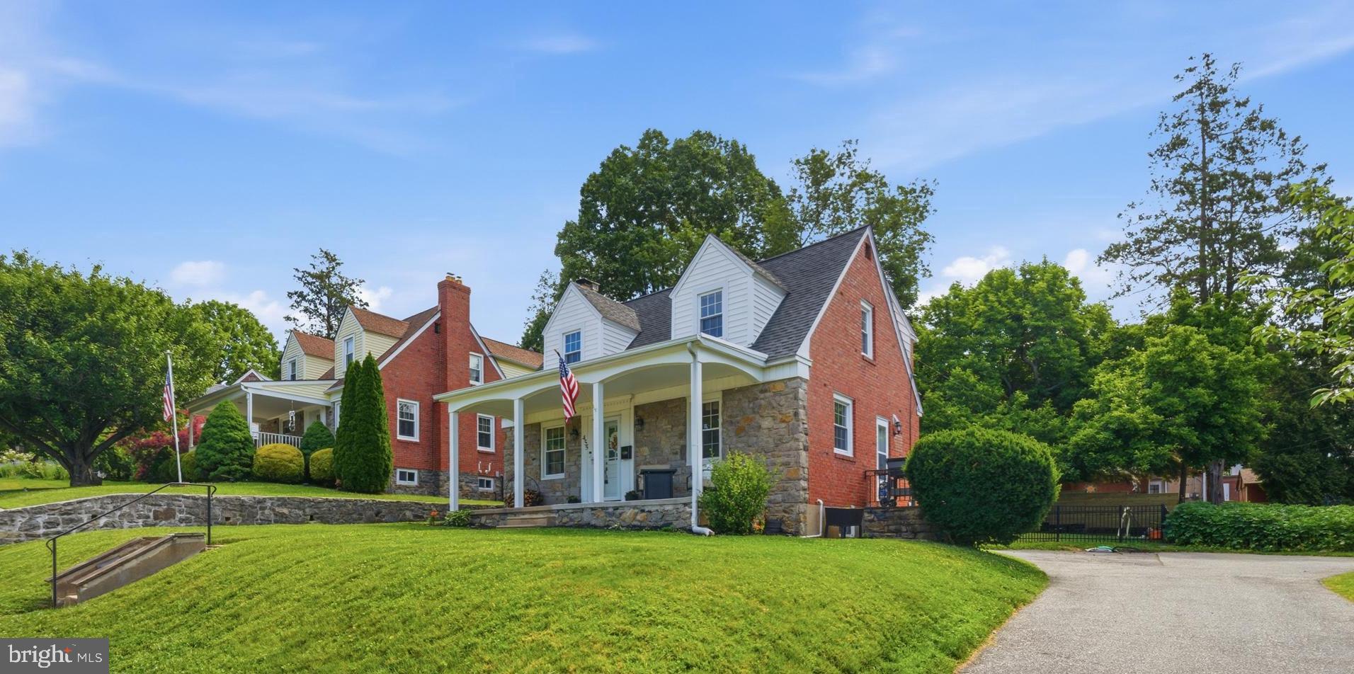 455 Glendale Circle Springfield, PA 19064 - Photo 1 of 30