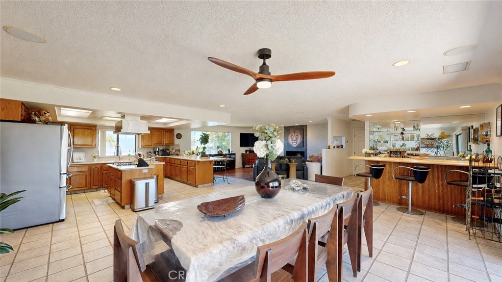 17850 Vista Del Lago Drive Riverside, CA 92503 - Photo 14 of 75