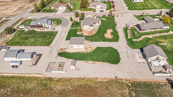 $929,900 | 1315 L L 7/10 Road, Loma, CO 81524