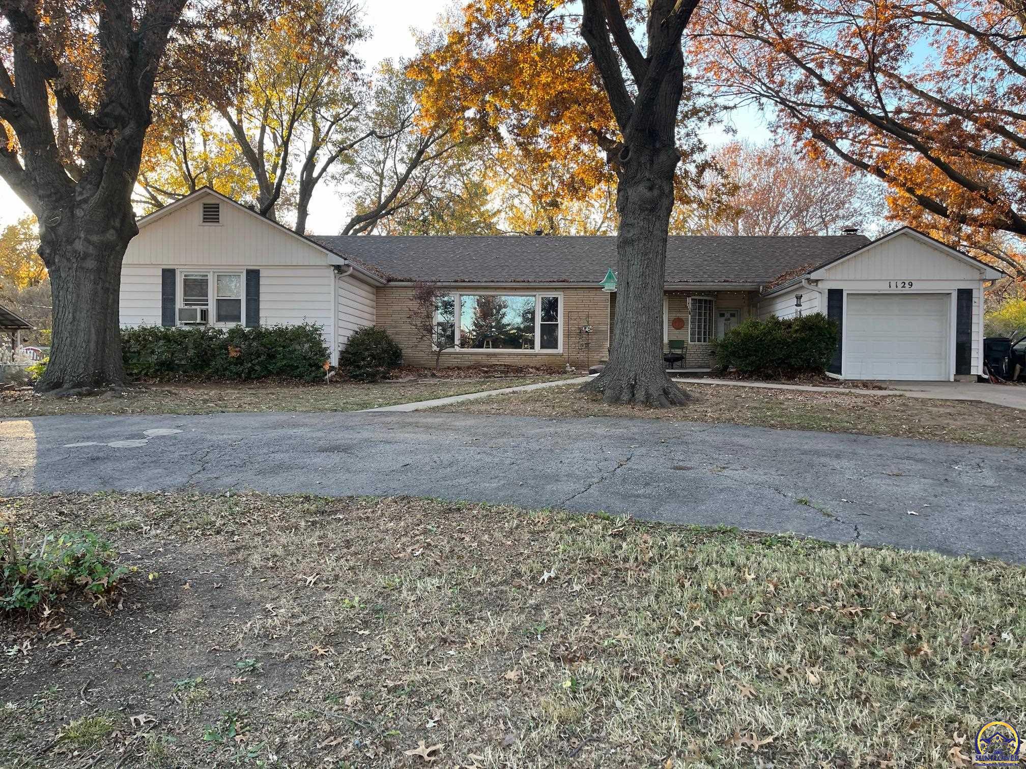 1129 Southwest Prairie Road Topeka, KS 66604 - Photo 1 of 1