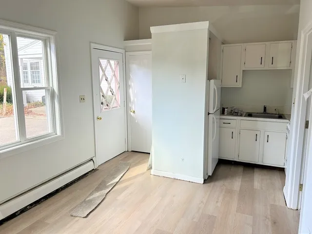 $1,600 | 9 Summer Street, Unit B, Rowley, MA 01969