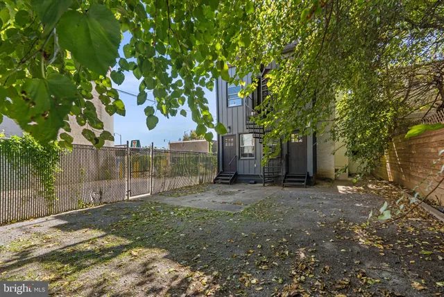 $2,500 | 1530 Neal Street Northeast, Unit 2A, Washington, DC 20002