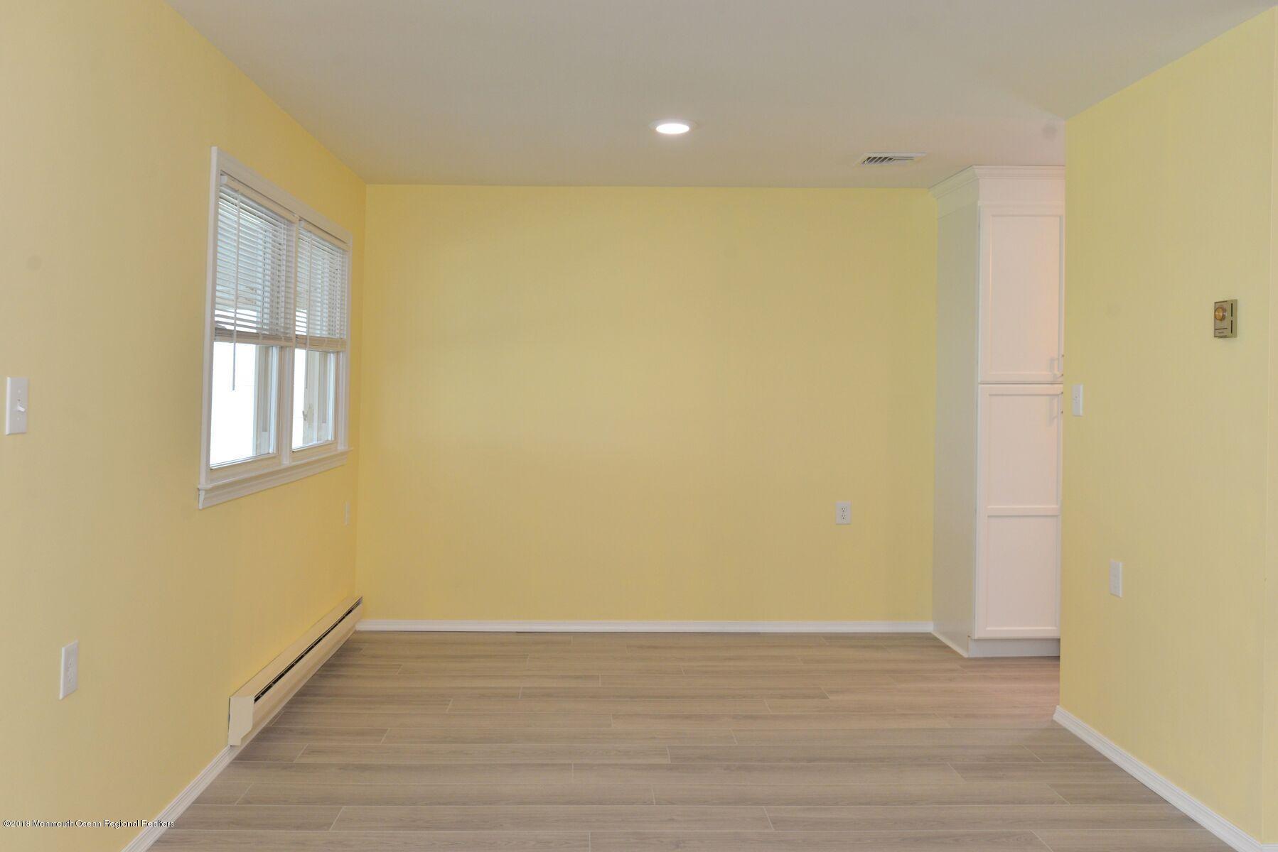 50 Watkins Road Brick, NJ 08724 - Photo 13 of 34 50dining1
