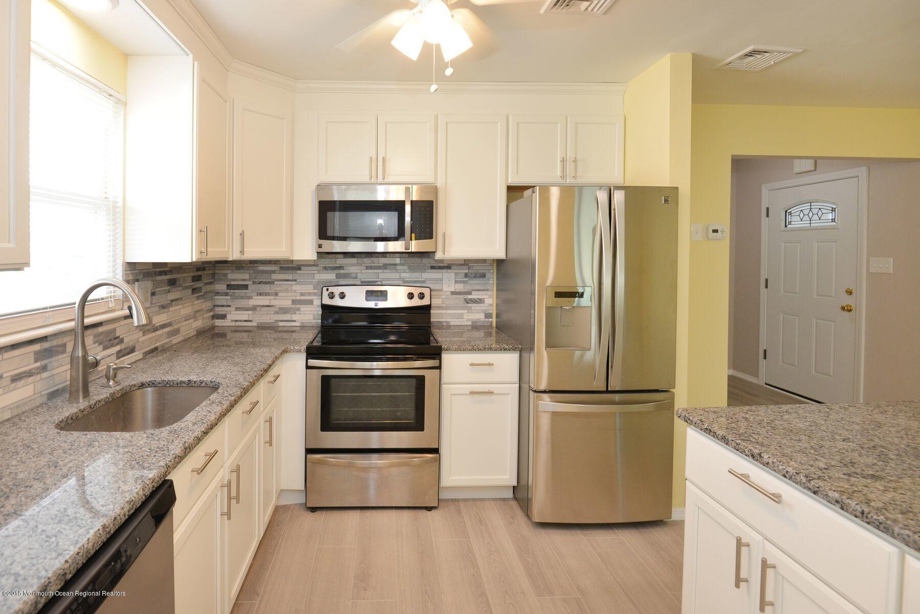 50 Watkins Road Brick, NJ 08724 - Photo 5 of 34 50kitchen1