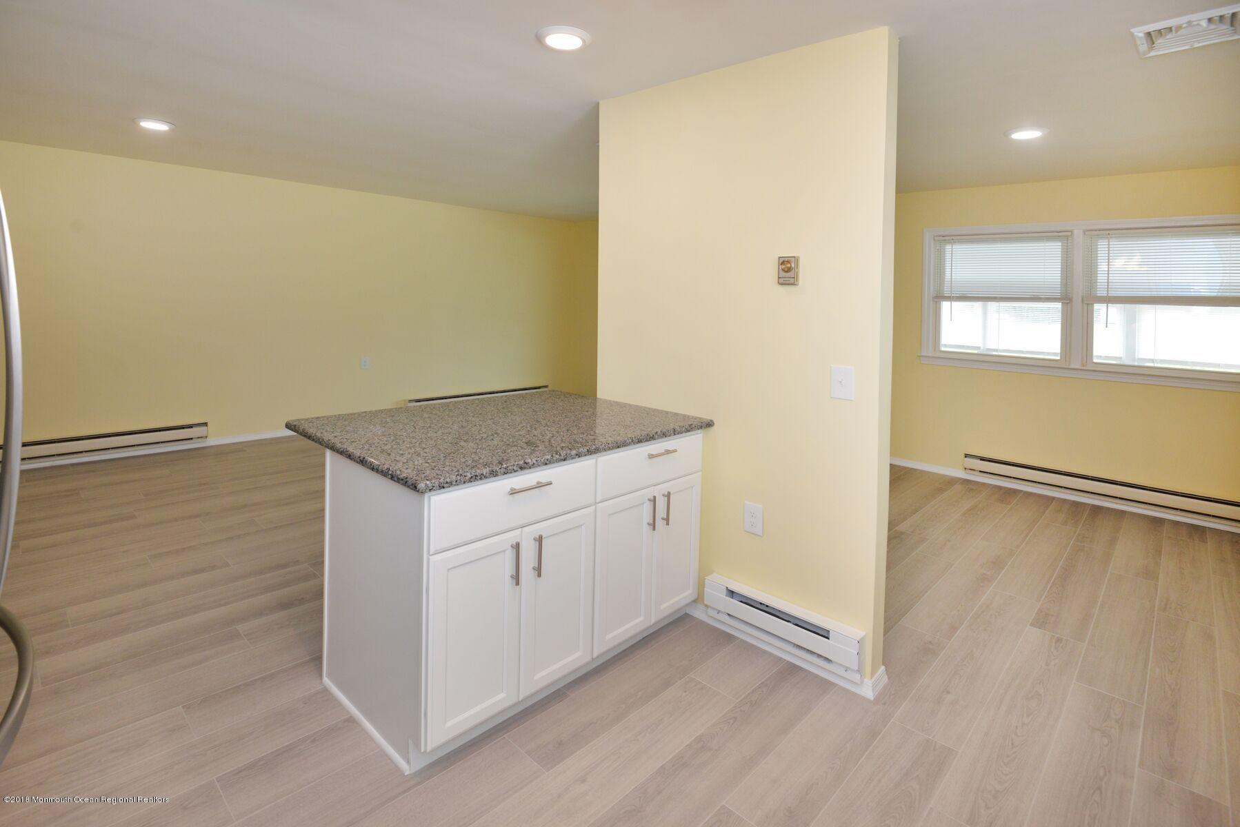 50 Watkins Road Brick, NJ 08724 - Photo 8 of 34 50kitchen4