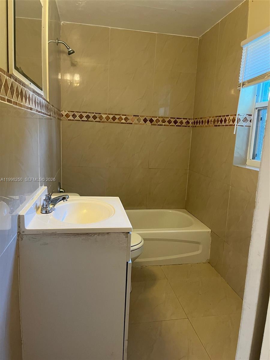 538 West 1st Street Riviera Beach, FL 33404 - Photo 12 of 14