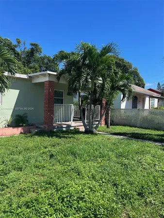 $2,700 | 538 West 1st Street, Riviera Beach, FL 33404
