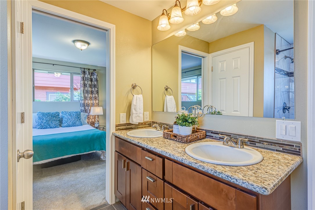 10109 Renton Avenue South Seattle, WA 98178 - Photo 14 of 33 Gallery Image 14