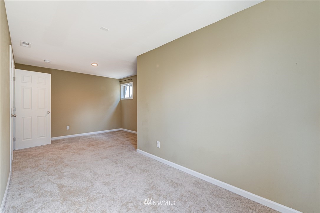 10109 Renton Avenue South Seattle, WA 98178 - Photo 23 of 33 Gallery Image 23