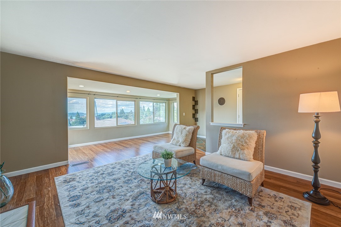 10109 Renton Avenue South Seattle, WA 98178 - Photo 6 of 33 Gallery Image 6