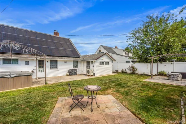 $710,000 | 236 Duckpond Drive South, Wantagh, NY 11793