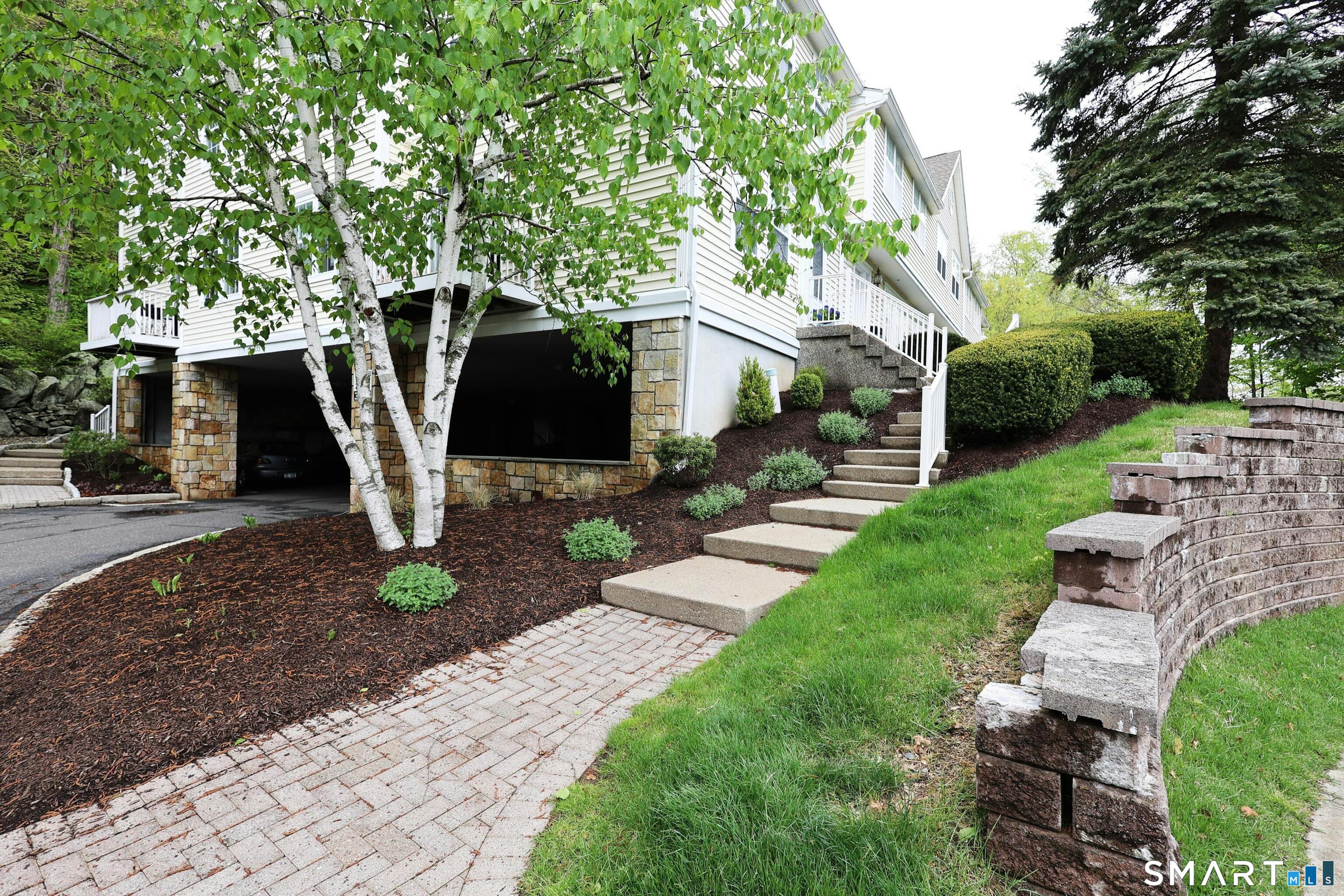 633 Danbury Road, Unit 22 Ridgefield, CT 06877 - Photo 3 of 30
