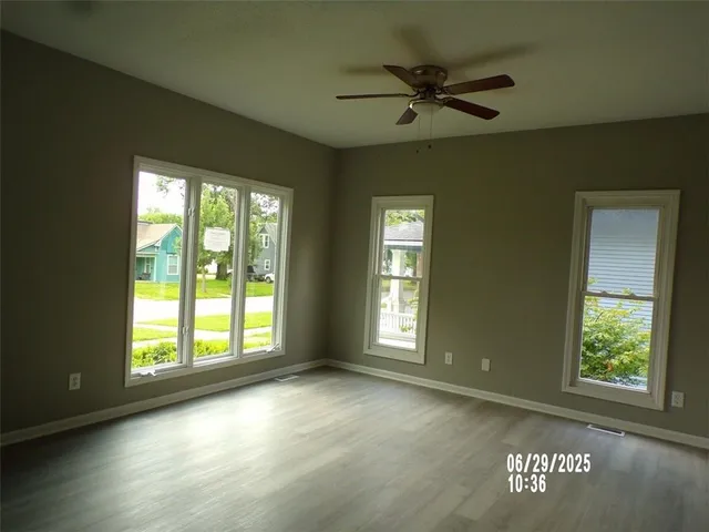 $214,900 | 608 South Locust Street, Ottawa, KS 66067